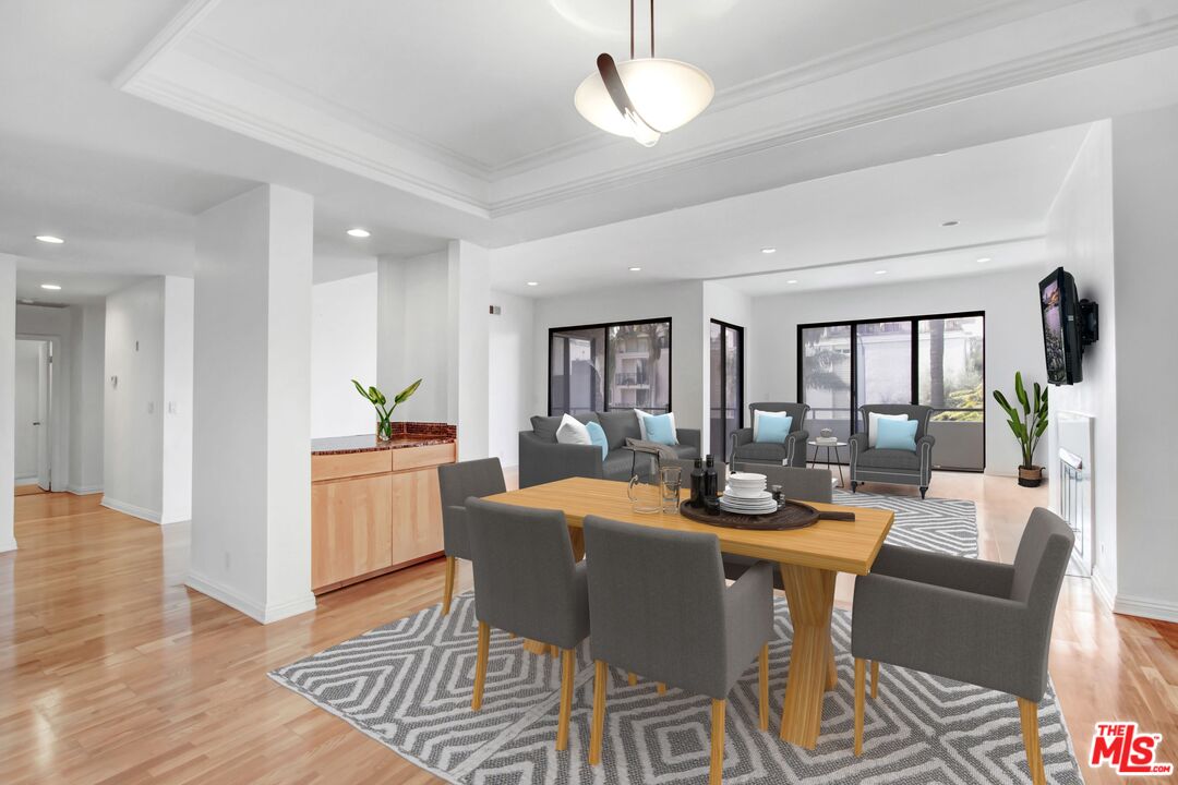 1880 Veteran Ave Unit: 211