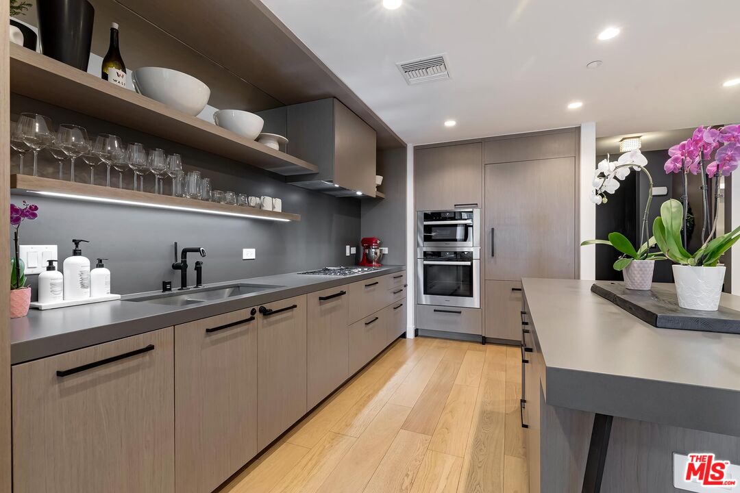 10777 Wilshire Blvd Unit: 406