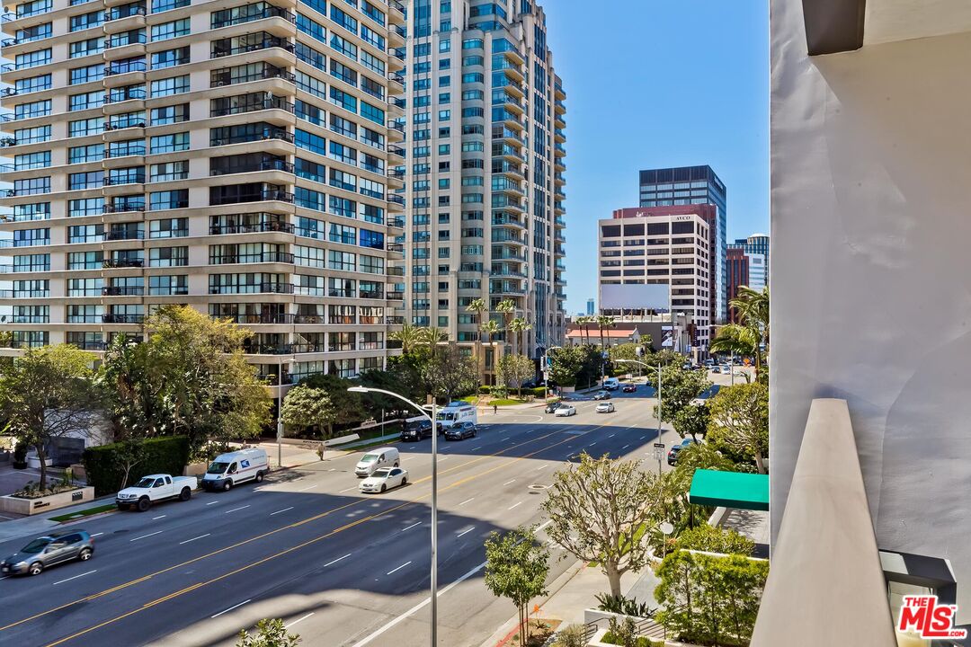 10777 Wilshire Blvd Unit: 406