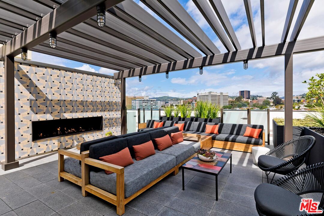 10777 Wilshire Blvd Unit: 406