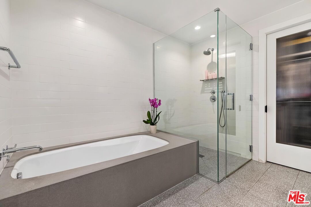 10777 Wilshire Blvd Unit: 406