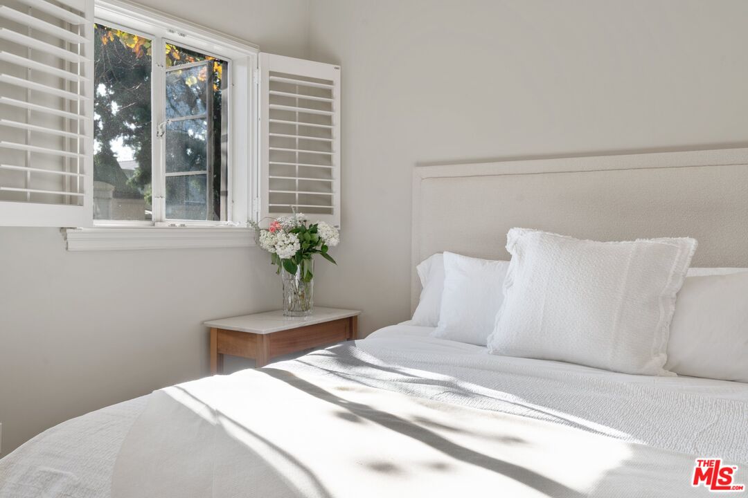 9601 Charleville Blvd Unit: 8