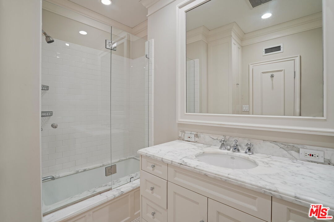 9601 Charleville Blvd Unit: 8