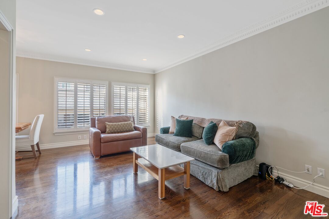 9601 Charleville Blvd Unit: 8