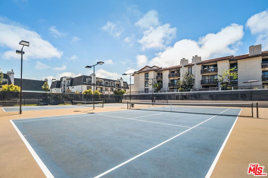 8515 Falmouth Ave Unit: 414