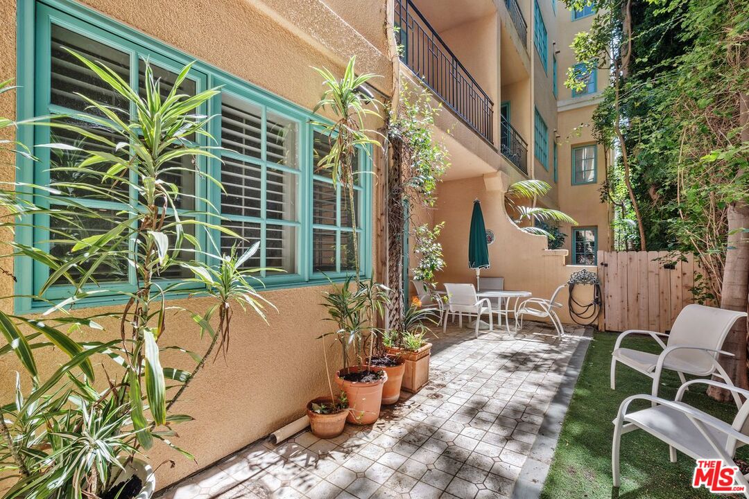 11500 San Vicente Blvd Unit: 218