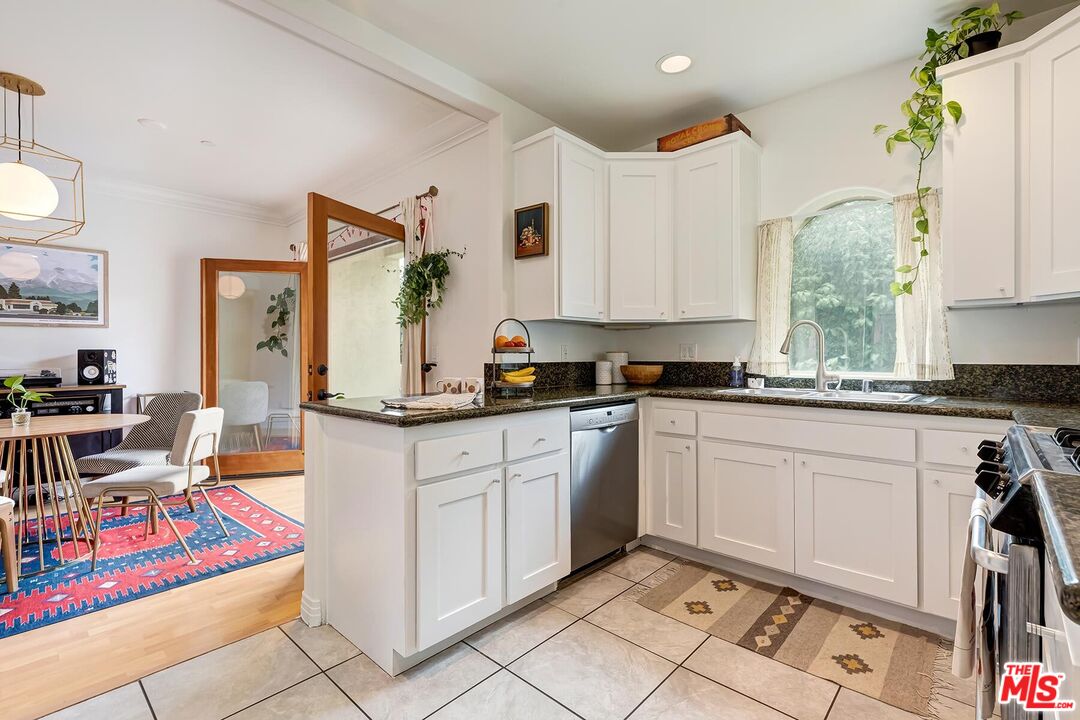 11612 Idaho Ave Unit: 201