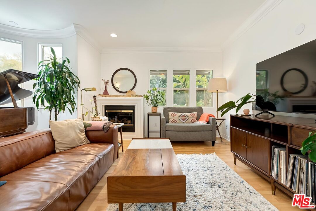 11612 Idaho Ave Unit: 201