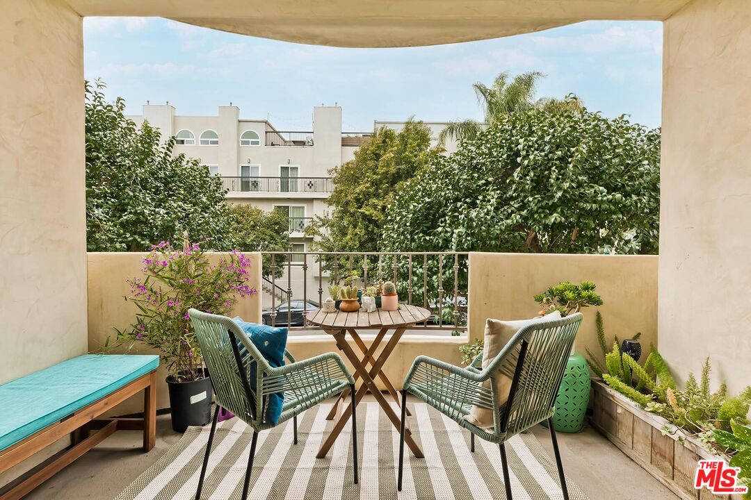 11612 Idaho Ave Unit: 201