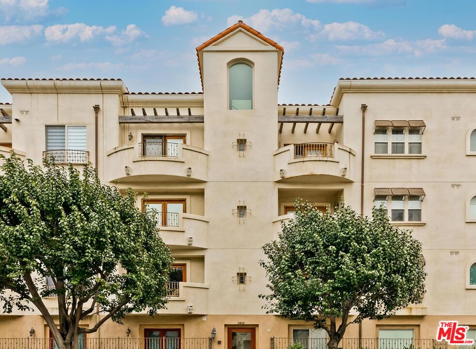 11612 Idaho Ave Unit: 201