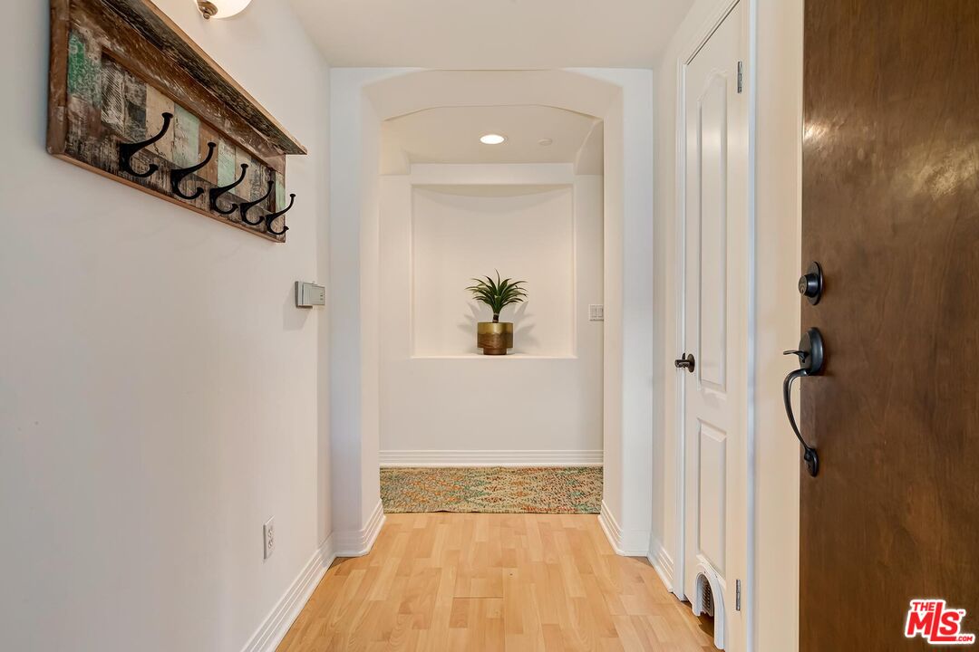 11612 Idaho Ave Unit: 201