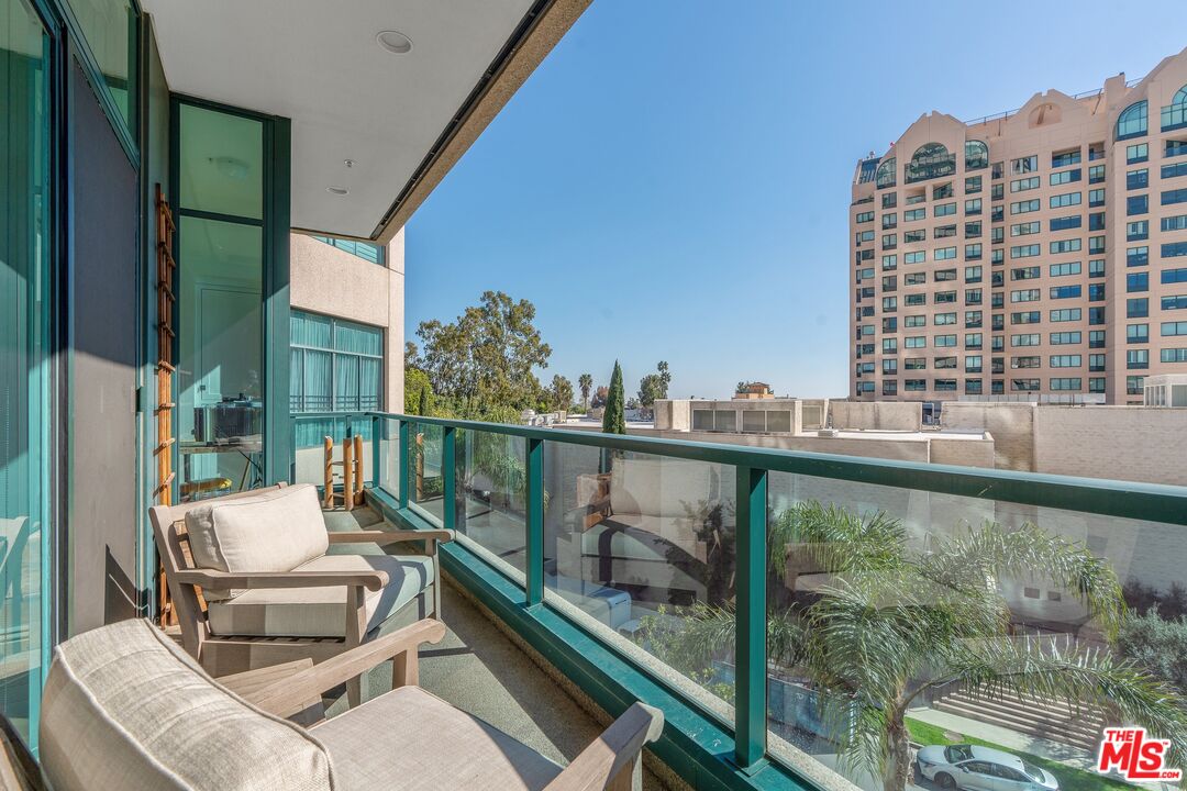 10490 Wilshire Blvd Unit: 402