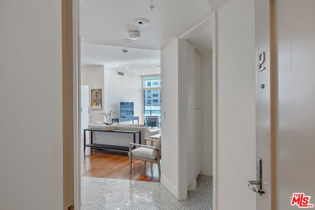 10490 Wilshire Blvd Unit: 402