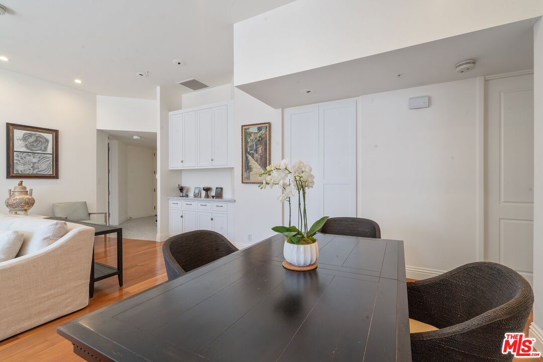 10490 Wilshire Blvd Unit: 402