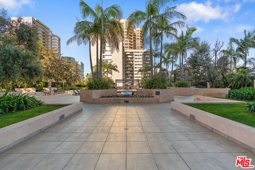 10490 Wilshire Blvd Unit: 402