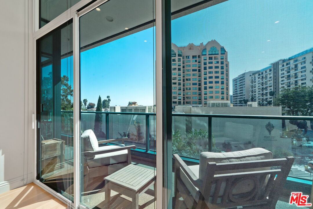 10490 Wilshire Blvd Unit: 402