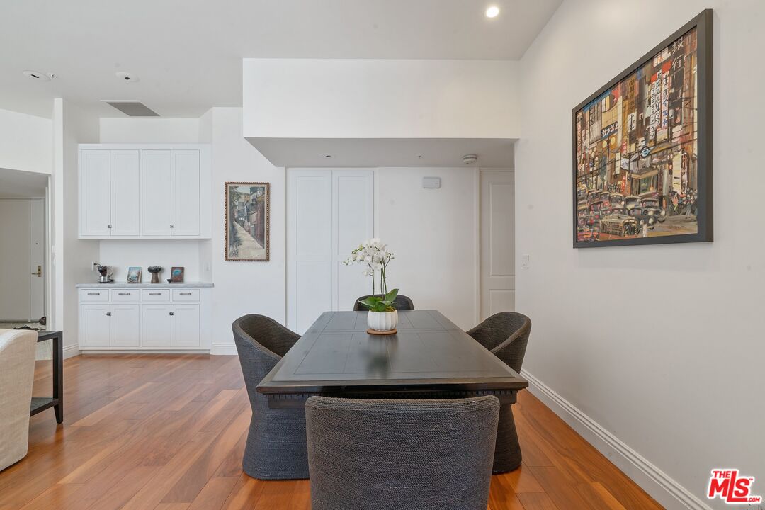 10490 Wilshire Blvd Unit: 402