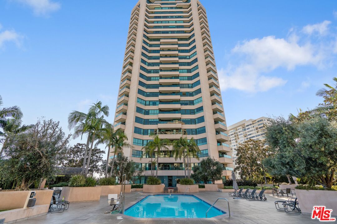 10490 Wilshire Blvd Unit: 402