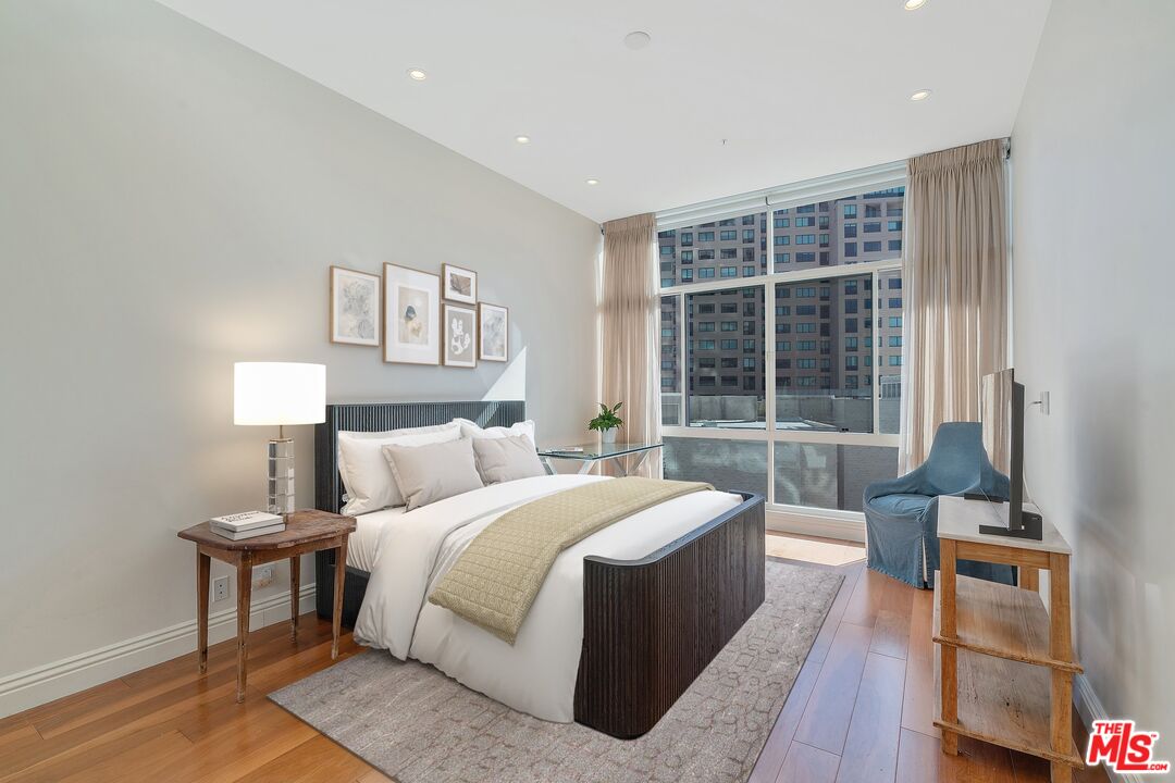 10490 Wilshire Blvd Unit: 402