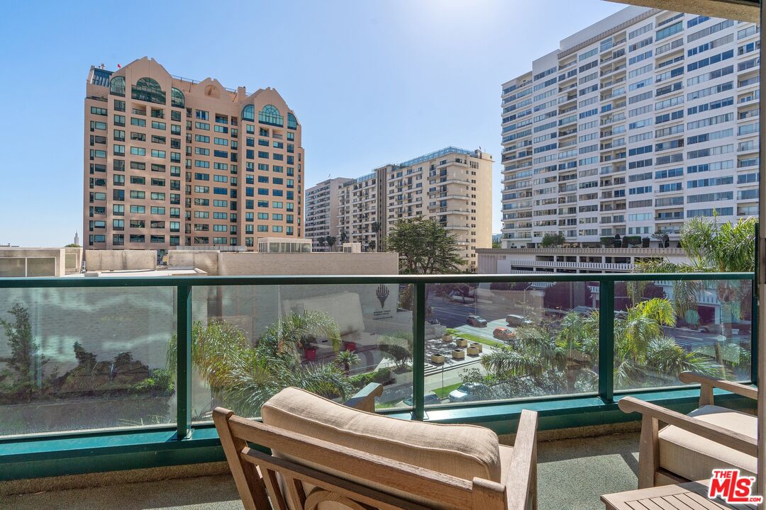 10490 Wilshire Blvd Unit: 402