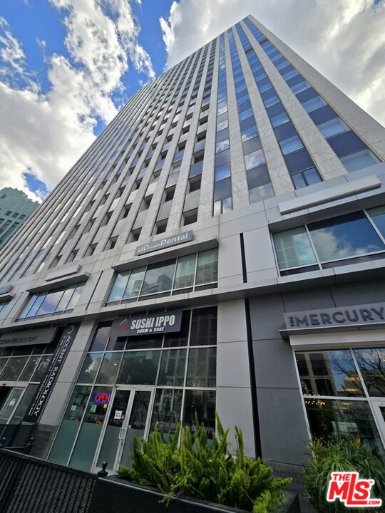 3810 Wilshire Blvd Unit: 712