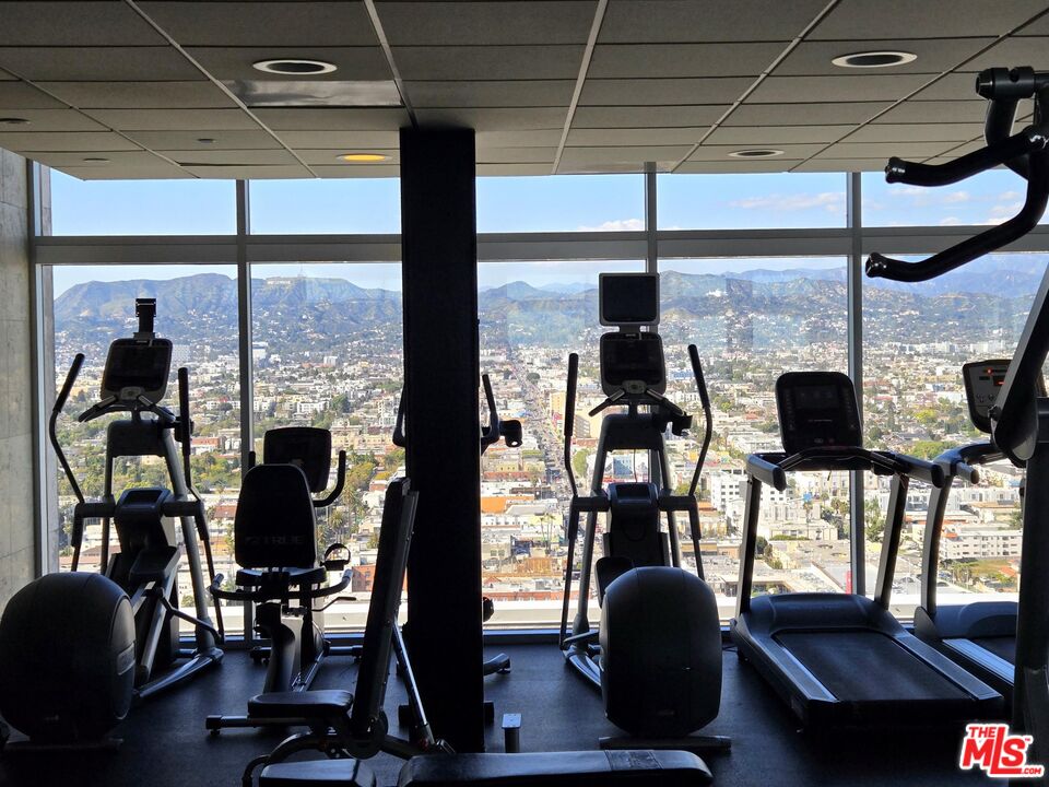 3810 Wilshire Blvd Unit: 712