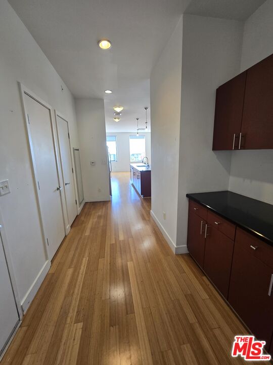 3810 Wilshire Blvd Unit: 712