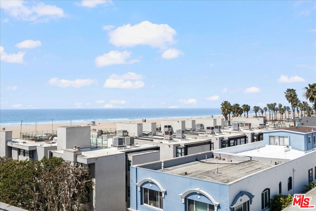 22 Navy St Unit: 303