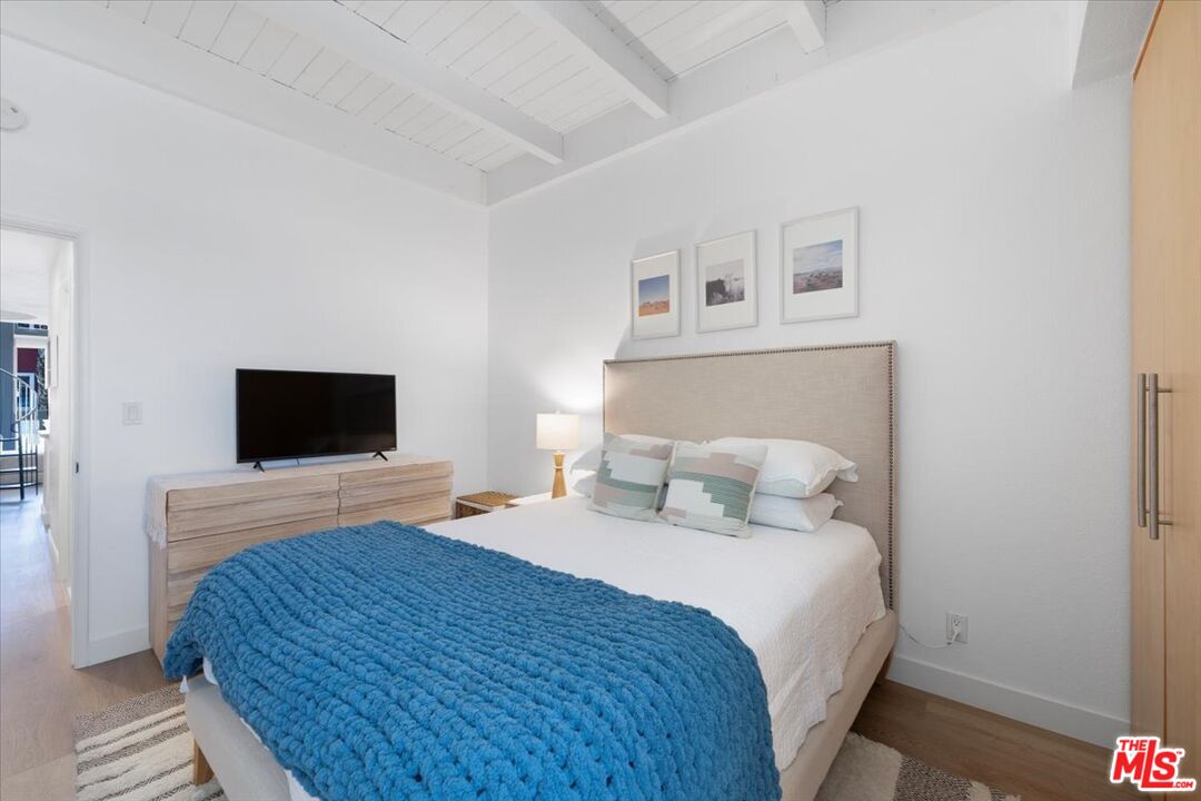 22 Navy St Unit: 303