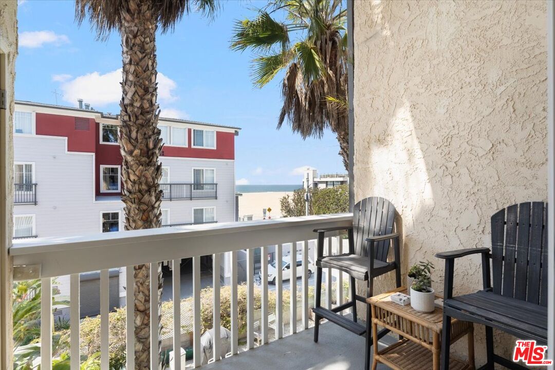 22 Navy St Unit: 303