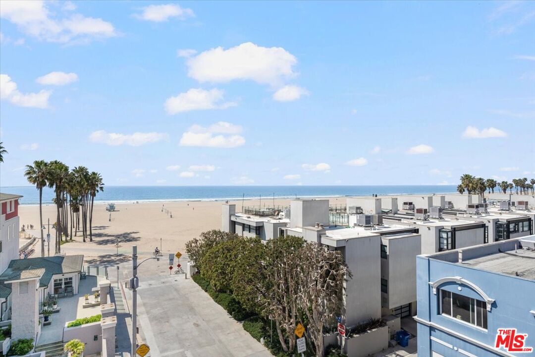 22 Navy St Unit: 303