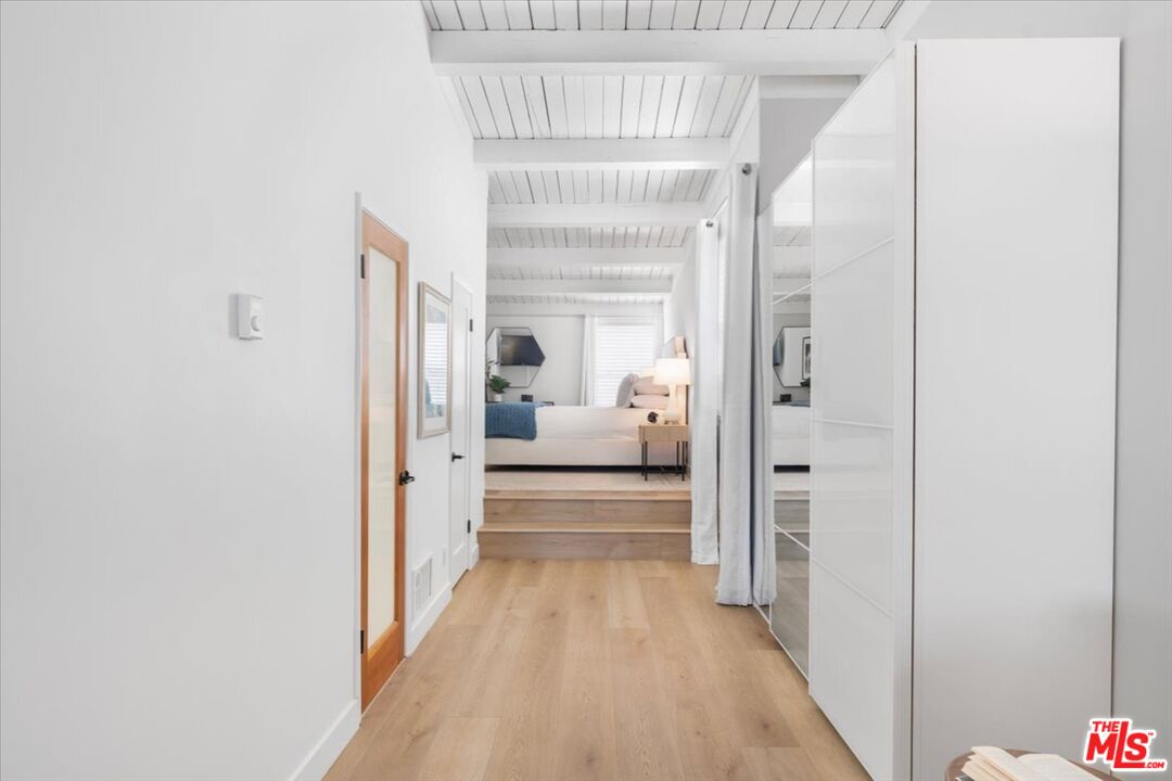 22 Navy St Unit: 303