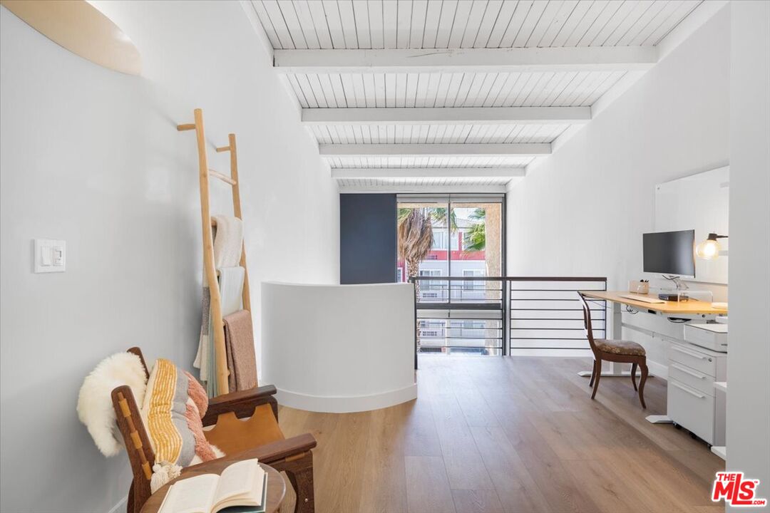 22 Navy St Unit: 303