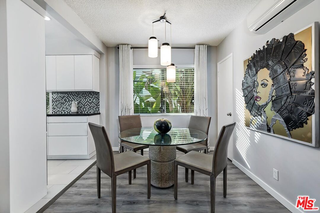 1035 N Sierra Bonita Ave Unit: 9