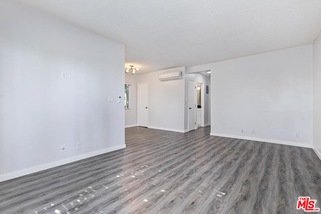 1035 N Sierra Bonita Ave Unit: 9