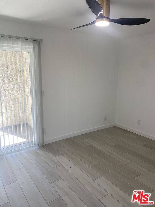 13925 Sherman Way Unit: 15