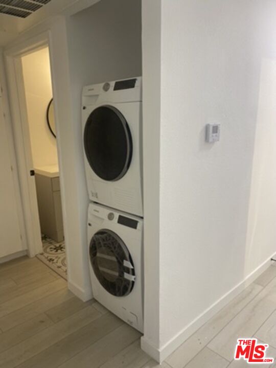 13925 Sherman Way Unit: 15