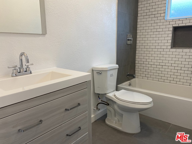 6736 West Blvd Unit: 6