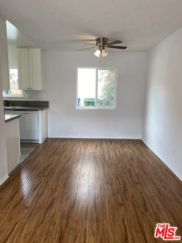 4252 Woodlawn Ave Unit: 1