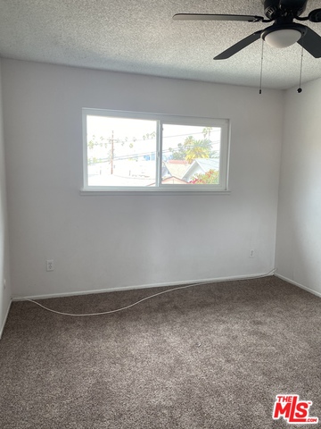 4252 Woodlawn Ave Unit: 1