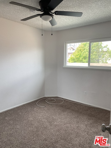 4252 Woodlawn Ave Unit: 1