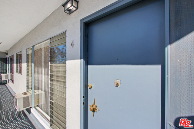 814 S HOLT AVE Unit: 4