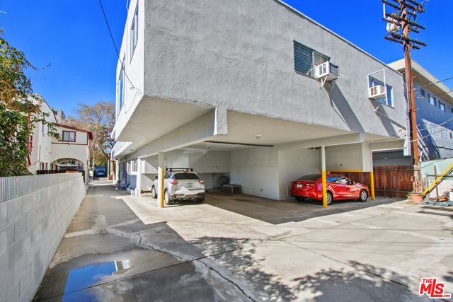 814 S HOLT AVE Unit: 4