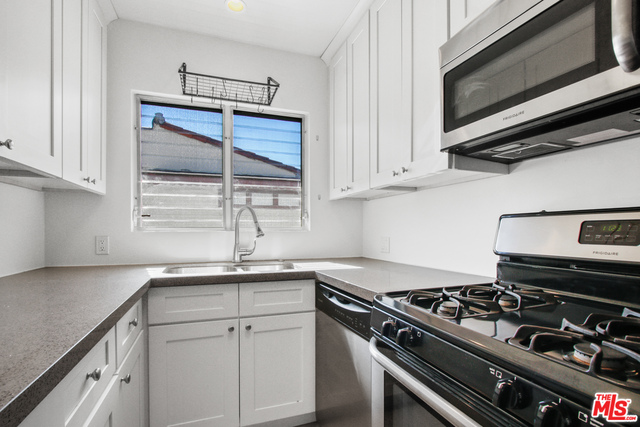 814 S HOLT AVE Unit: 4