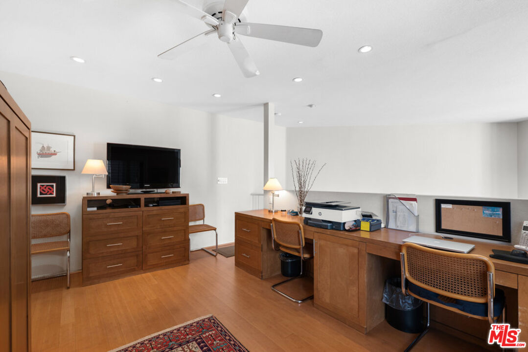 2330 Duane St Unit: 205