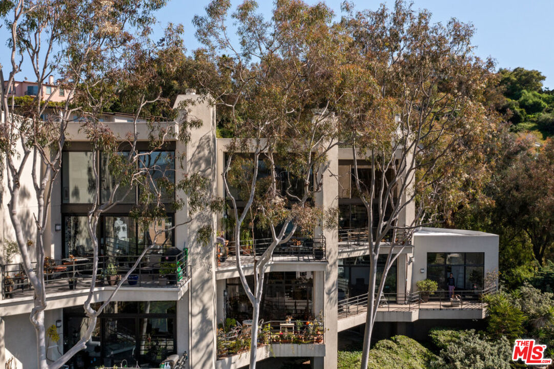 2330 Duane St Unit: 205