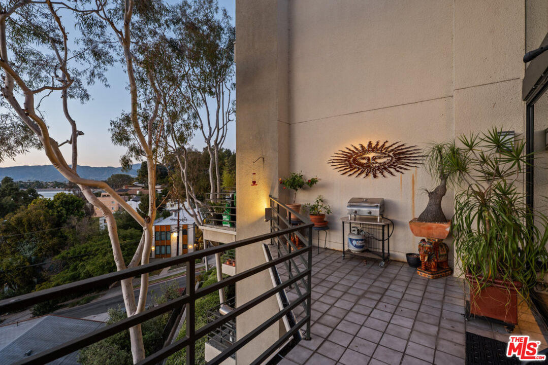 2330 Duane St Unit: 205