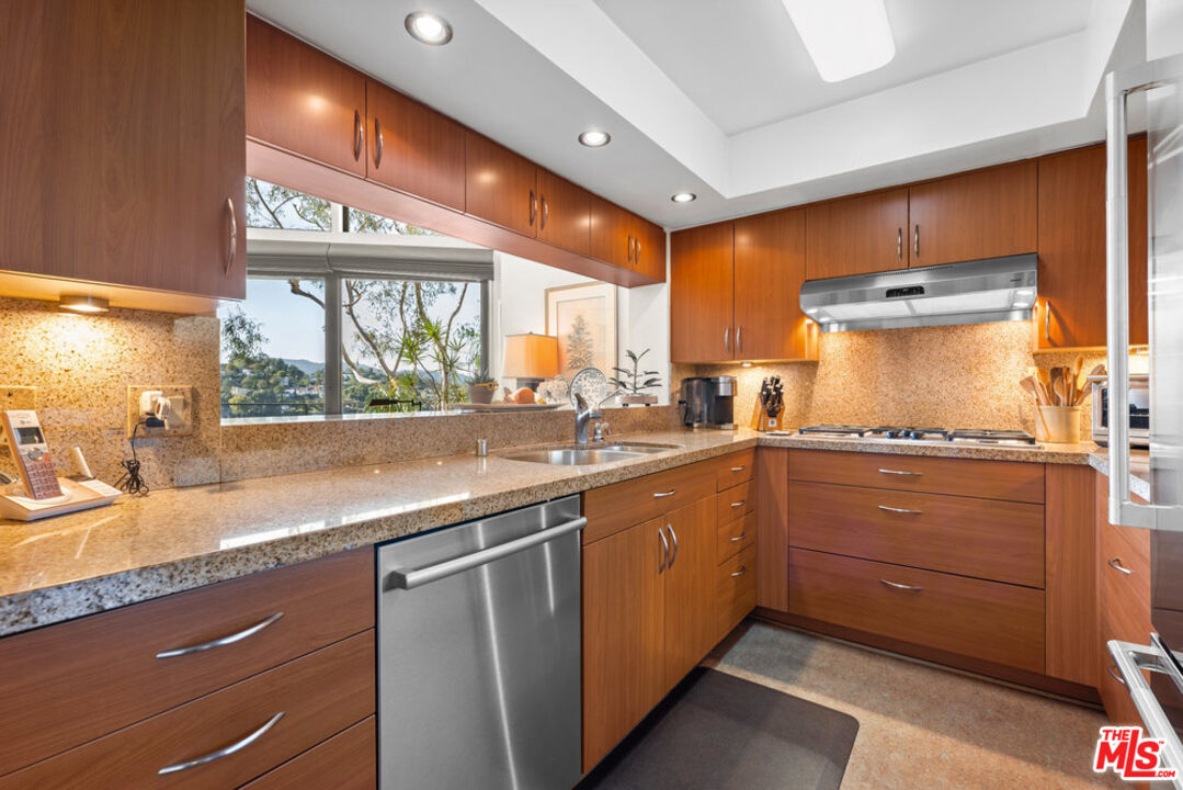 2330 Duane St Unit: 205