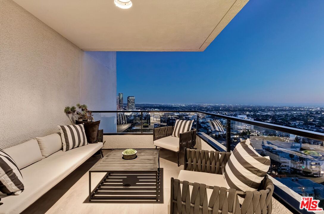 10350 WILSHIRE BLVD Unit: 1704