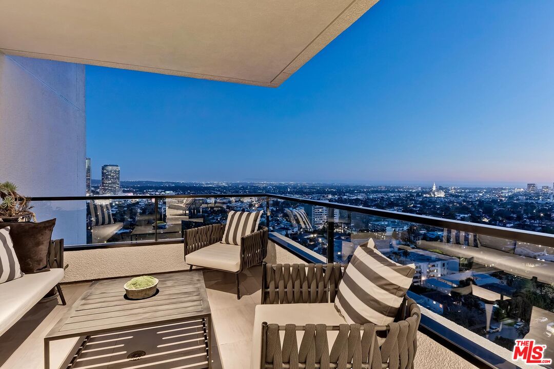 10350 WILSHIRE BLVD Unit: 1704
